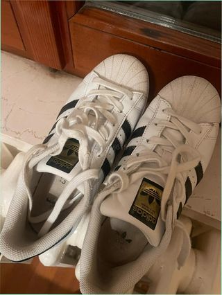 Adidas Superstar Blancas y Negras