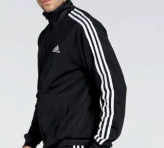 Chaqueta Adidas Negra y Blanca. Talla XS/S