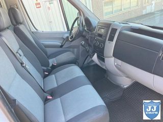 VOLKSWAGEN Crafter 2.0TDI COMBI 9