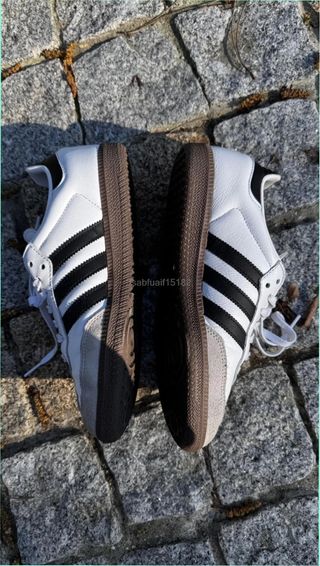 Zapatillas Adidas Blancas y Grises
