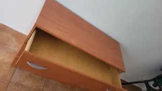 Cómoda de madera con 3 cajones