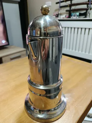 Cafetera italiana antigua