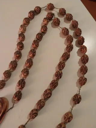 Rosario in resina con Madonna e Bambino