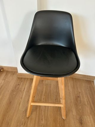 Taburete cocina negro y madera. 4 unidades