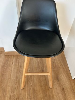 Taburete cocina negro y madera. 4 unidades