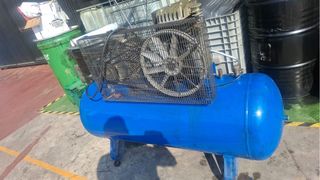 Compresor de aire azul