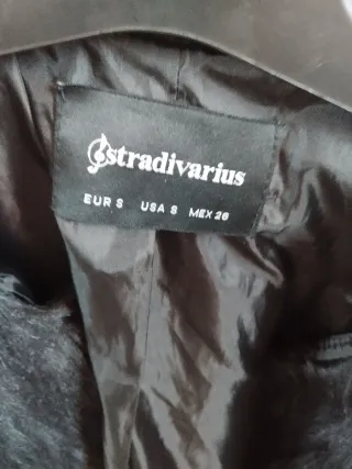 Chaqueta pelo sintético Stradivarius Talla S