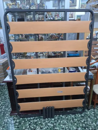 Somier 135x190cm Lamas Anchas patas a Rosca