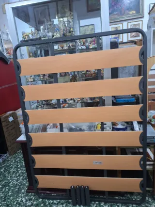 Somier 135x190cm Lamas Anchas patas a Rosca