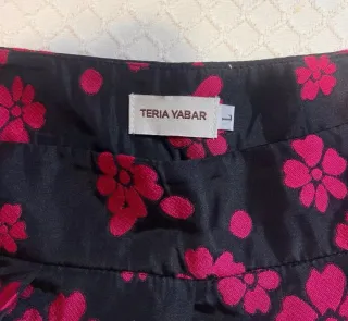 Falda midi Teria Yabar