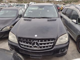 Despiece MERCEDES-BENZ CLASE Color AZUL TANZANITA