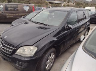 Despiece MERCEDES-BENZ CLASE Color AZUL TANZANITA