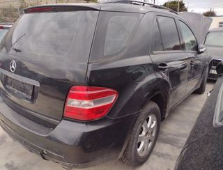 Despiece MERCEDES-BENZ CLASE Color AZUL TANZANITA