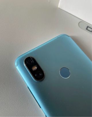 Xiaomi Mi A2 Azul y Blanco