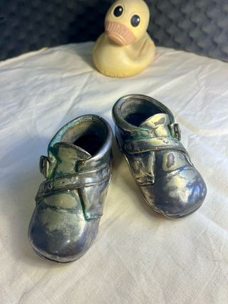 Zapatos de recuerdo bañados en plata (patukos),