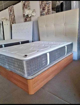 Canapes y colchones grandes