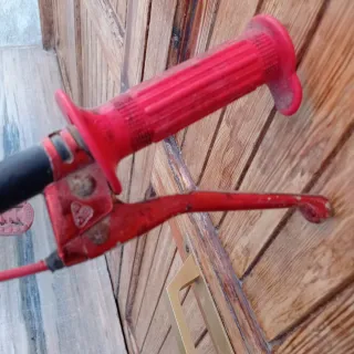 Bicicleta motoreta 3 para restaurar