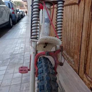 Bicicleta motoreta 3 para restaurar
