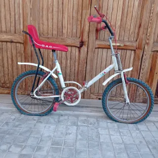 Bicicleta motoreta 3 para restaurar