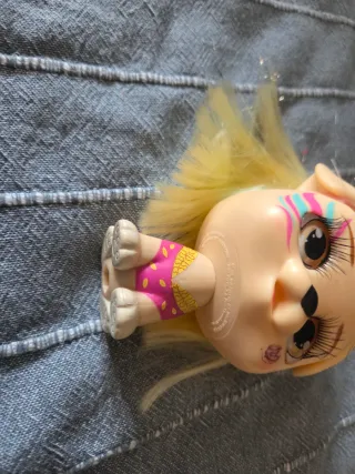 Muñeca Perro con Pelo Rubio y Ropa Rosa