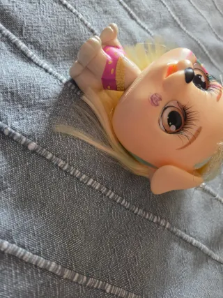 Muñeca Perro con Pelo Rubio y Ropa Rosa