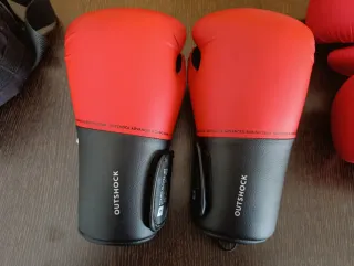 Lote boxeo: Guantes rojos y cuerdas saltar
