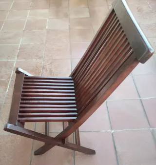 Silla de teca plegable, nueva.