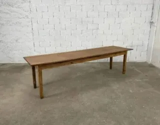 Mesa de comedor rústica de madera maciza