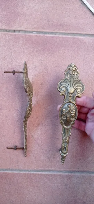 Tiradores antiguos metal dorado