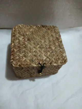 Cesta Mimbre Nueva con Tapa y Cierre