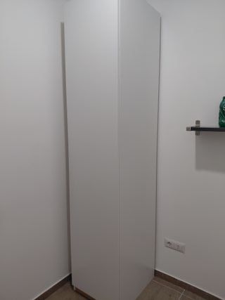 Armadio a colonna Ikea bianco
