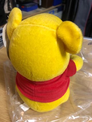 Pupazzo Winnie the Pooh peluche altezza 28cm nuovo