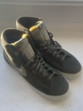 Zapatillas Nike altas grises y verdes