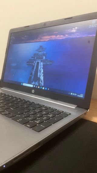 Portátil HP 250 G7