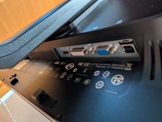 Monitor HP 22" Profesional (Ajustable/Vertical)