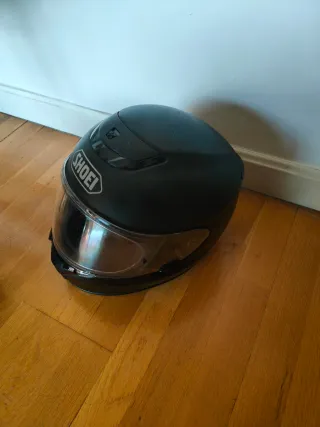 Casco de moto negro