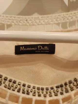 Vestido de verano beige con encaje