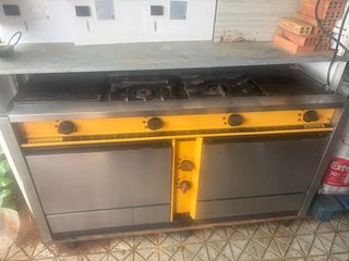 Cocina industrial 4 fuegos + 2 hornos