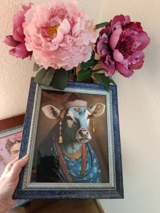 Cuadro Vaca Decoración Azul y Dorado