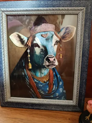 Cuadro Vaca Decoración Azul y Dorado