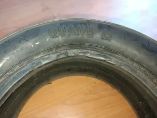 Goma trasera minimoto MAL ESTADO