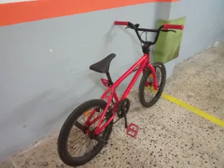 Bicicleta BMX Roja Niño