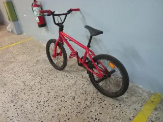 Bicicleta BMX Roja Niño