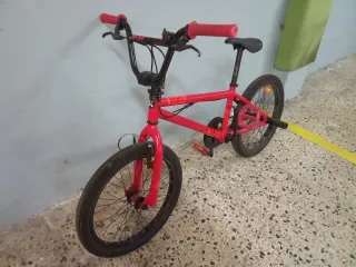 Bicicleta BMX Roja Niño