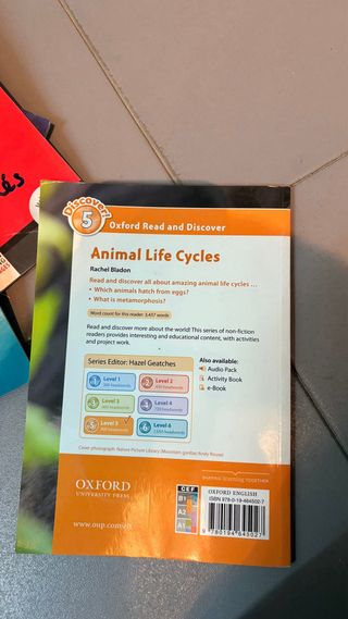Libro de lectura Animal Life Cycles