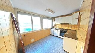 Piso en venta en Les Planes en Hospitalet de Llobregat, L´