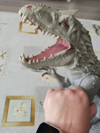 Indominus Rex con Sonido