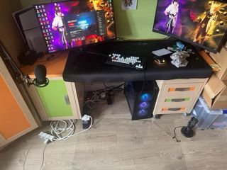 Mesa escritorio con armario y cajones