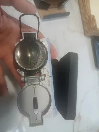 Kit Sopravvivenza Bussola Torcia Toretta