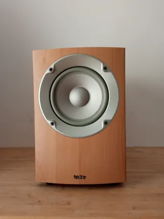 Subwoofer Infinity BETA Madera/Plata